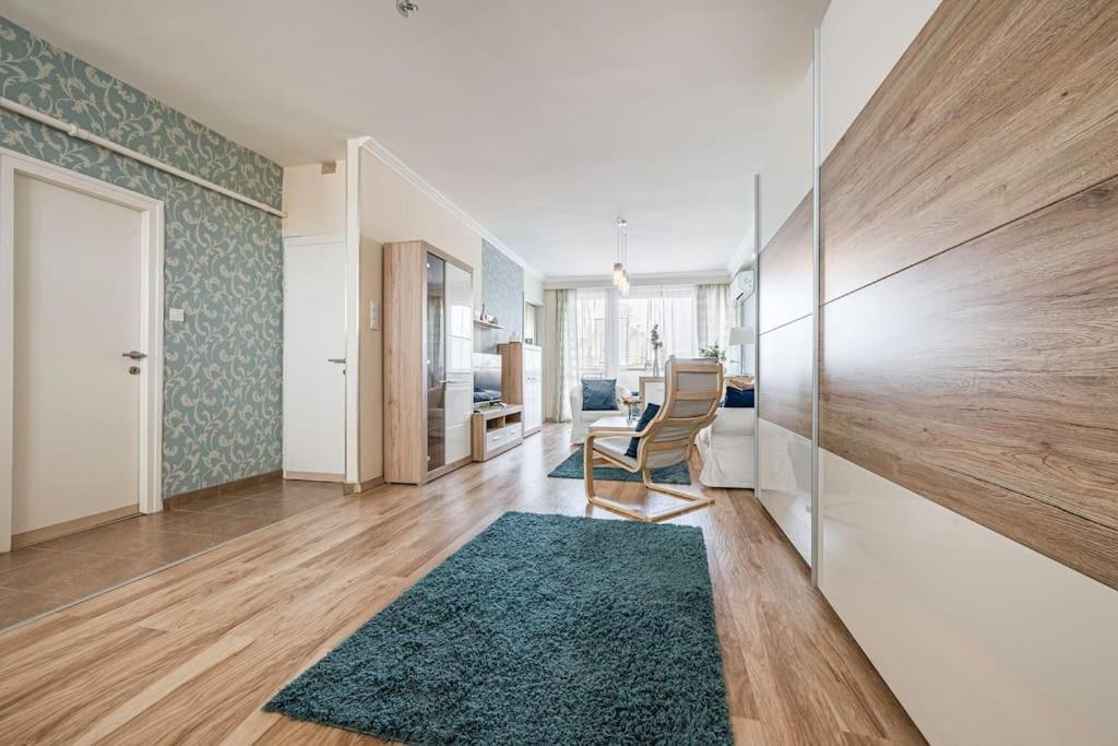 Liszt Ferenc Square Panorama Apt Budapest Exterior foto